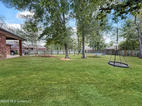 Exterior - 260 Mallard Dr, Brandon, MS 39047 photo 6 of 7