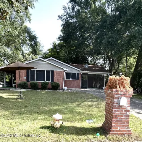 404 Evergreen Dr, Aberdeen, MS 39730
