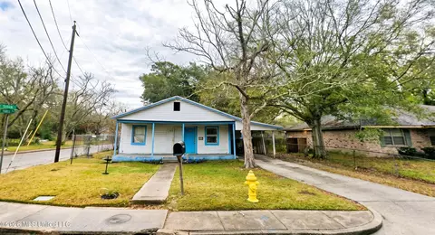 4310 Market St, Pascagoula, MS 39567