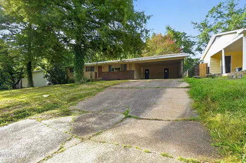 1023 Garden Park Dr, Jackson, MS 39204