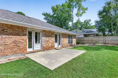 Exterior - 79297 E Diamondhead Dr, Diamondhead, MS 39525 photo 5 of 7