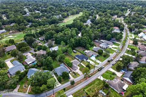 View/Area - 79297 E Diamondhead Dr, Diamondhead, MS 39525 photo 2 of 9