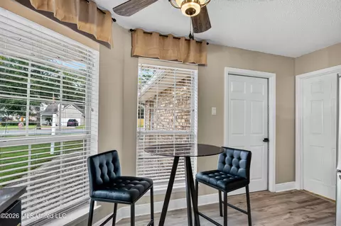 Dining - 79297 E Diamondhead Dr, Diamondhead, MS 39525 photo 1 of 1