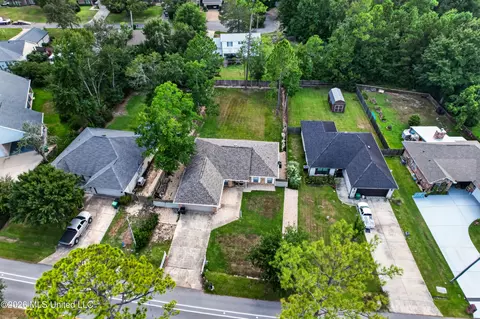 View/Area - 79297 E Diamondhead Dr, Diamondhead, MS 39525 photo 1 of 9