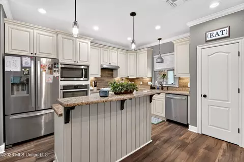 Kitchen - 38 Switch Dr, Carriere, MS 39426 photo 3 of 7