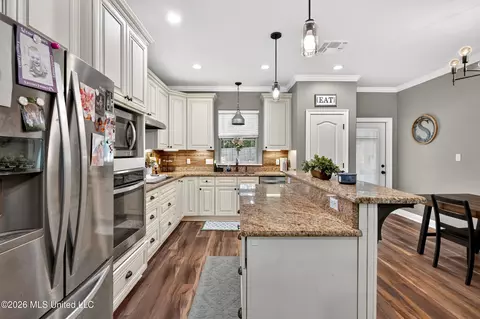 Kitchen - 38 Switch Dr, Carriere, MS 39426 photo 5 of 7