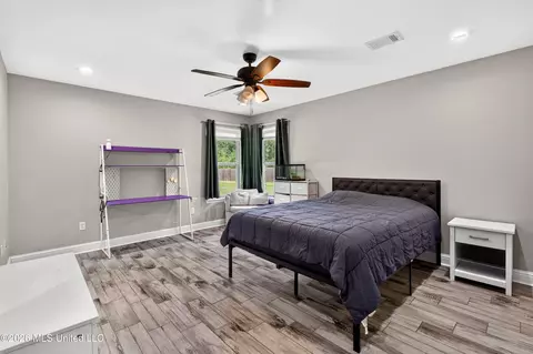 Bedroom - 916 Central Ave, Picayune, MS 39466 photo 1 of 2
