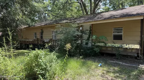 735 Seminole Ave, Grenada, MS 38901 photo 2
