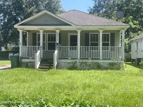 6211 W Forrest St, Bay Saint Louis, MS 39520
