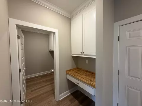 Entry Way - 116 Newport Dr, Canton, MS 39046 photo 2 of 4