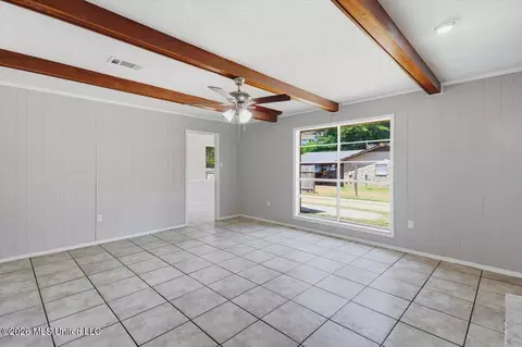 Living - 477 Robert Michael Dr, Pearl, MS 39208 photo 3 of 7