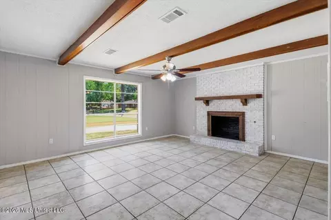 Living - 477 Robert Michael Dr, Pearl, MS 39208 photo 1 of 7