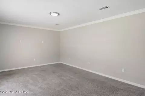Living - 477 Robert Michael Dr, Pearl, MS 39208 photo 5 of 7