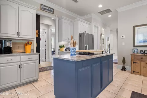 Kitchen - 7820 Rushing Oaks Dr, Biloxi, MS 39532 photo 3 of 14