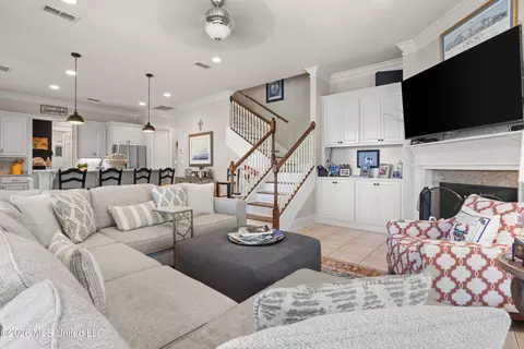 Living - 7820 Rushing Oaks Dr, Biloxi, MS 39532 photo 6 of 11