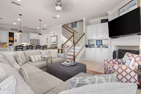 Living - 7820 Rushing Oaks Dr, Biloxi, MS 39532 photo 11 of 11