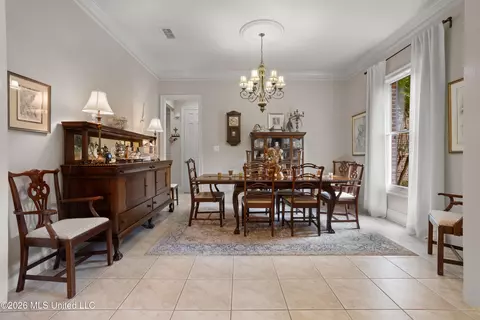 Dining - 7820 Rushing Oaks Dr, Biloxi, MS 39532 photo 7 of 8