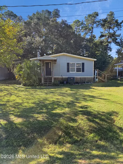 10750 Linohau Way, Diamondhead, MS 39525