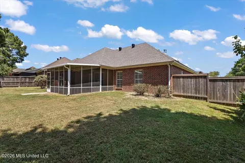 Exterior - 217 Calhoun Dr, Madison, MS 39110 photo 7 of 9