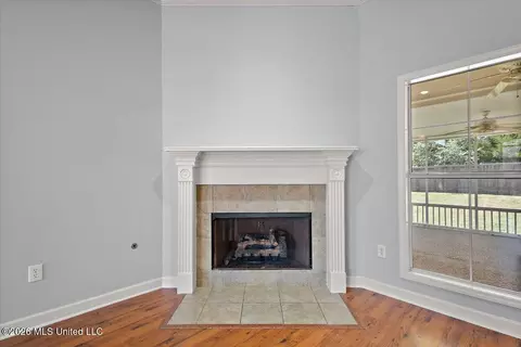Living - 217 Calhoun Dr, Madison, MS 39110 photo 4 of 4