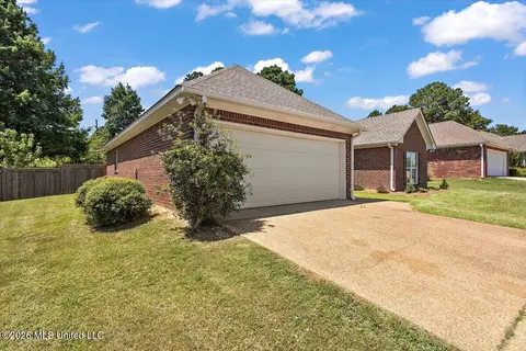 Exterior - 217 Calhoun Dr, Madison, MS 39110 photo 3 of 9
