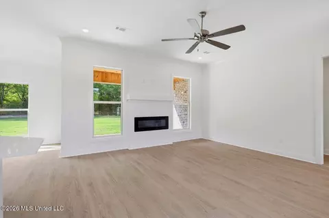 Living - 111 Newport Dr, Canton, MS 39046 photo 2 of 3