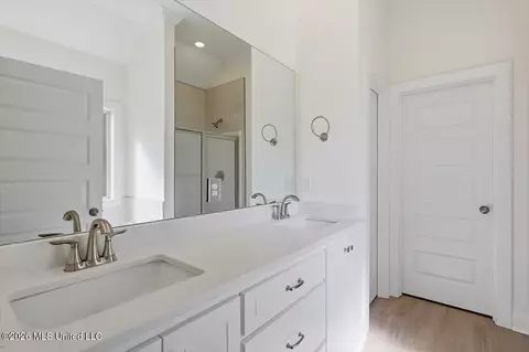 Bath - 111 Newport Dr, Canton, MS 39046 photo 1 of 3