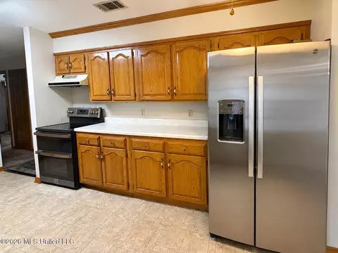 Kitchen - 709 Hillcrest Loop, Petal, MS 39465 photo 3 of 3