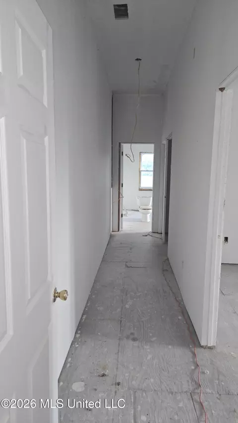 Entry Way - 4352 Williams Rd, Hernando, MS 38632 photo 3 of 8