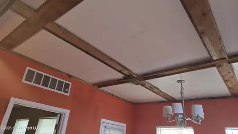 Dining - 4352 Williams Rd, Hernando, MS 38632 photo 2 of 2