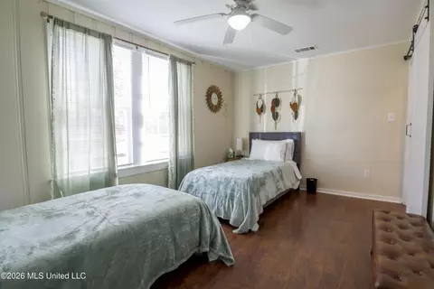Bedroom - 522 Taylor St, Jackson, MS 39216 photo 2 of 6