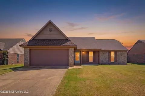 6892 Tealwood Dr, Horn Lake, MS 38637