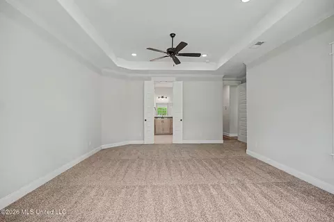 Living - 8130 Soaring Oaks Dr, Walls, MS 38680 photo 6 of 6