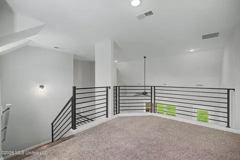 Entry Way - 8130 Soaring Oaks Dr, Walls, MS 38680 photo 4 of 4