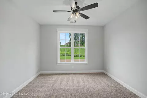 Bedroom - 8130 Soaring Oaks Dr, Walls, MS 38680 photo 2 of 5