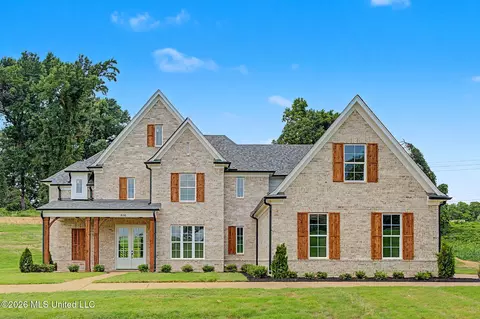 Exterior - 8130 Soaring Oaks Dr, Walls, MS 38680 photo 2 of 11