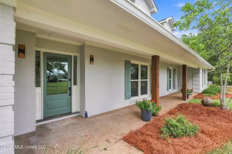 Exterior - 6430 Manship Rd, Brandon, MS 39047 photo 4 of 11