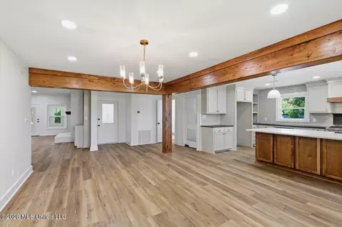Dining - 6430 Manship Rd, Brandon, MS 39047 photo 1 of 1