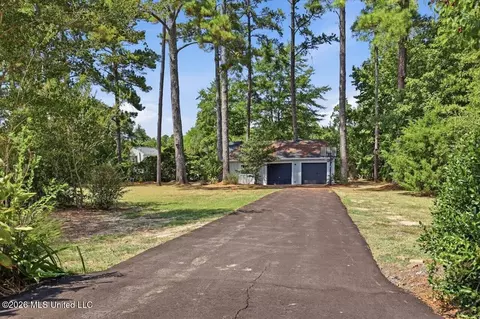 Exterior - 6430 Manship Rd, Brandon, MS 39047 photo 8 of 11