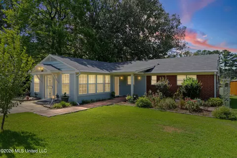 Exterior - 401 Black Bear Cv, Hernando, MS 38632 photo 2 of 14
