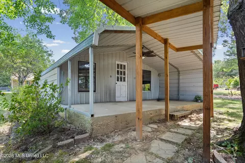Exterior - 401 Black Bear Cv, Hernando, MS 38632 photo 11 of 14