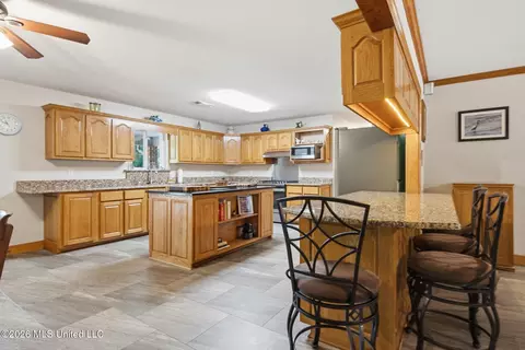 Kitchen - 18188 Howison Dr, Saucier, MS 39574 photo 2 of 5