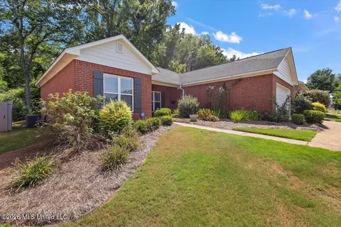 Exterior - 2003 Rolling Hill Dr, Brandon, MS 39042 photo 3 of 9