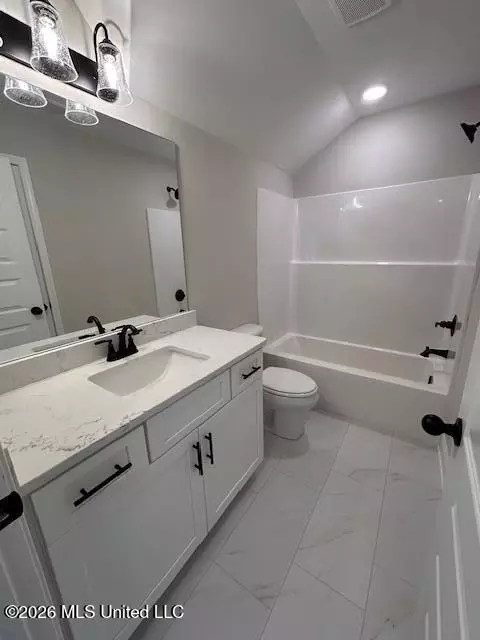 Bath - 6070 E River Birch Rd, Walls, MS 38680 photo 3 of 3