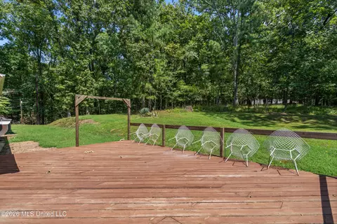 Exterior - 867 Green Acres Dr, Hernando, MS 38632 photo 5 of 9