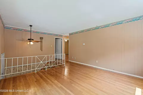 Living - 867 Green Acres Dr, Hernando, MS 38632 photo 4 of 4