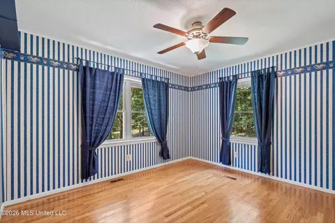 Bedroom - 867 Green Acres Dr, Hernando, MS 38632 photo 2 of 7