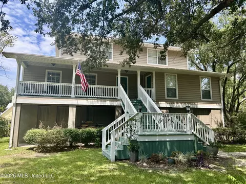 2421 Washington Ave, Pascagoula, MS 39567