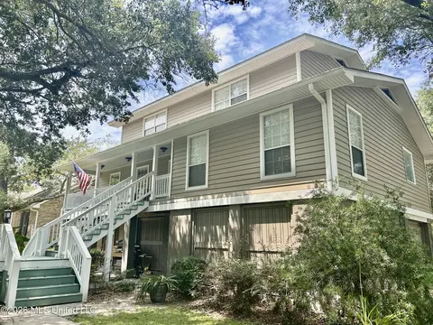 2421 Washington Ave, Pascagoula, MS 39567