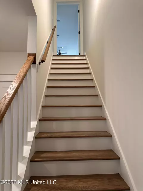 Entry Way - 4280 Edison Dr, Nesbit, MS 38651 photo 5 of 5